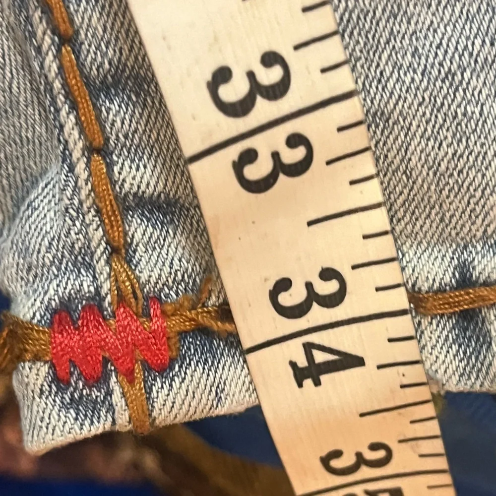True Religion Light Blue Rocco Relaxed Skinny Jeans with Red Stitching Sz 31 Men